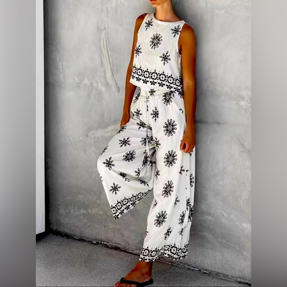 NEW Printed Tank and Wide Leg Pants Set